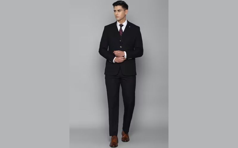 Louis Philippe - Men Black Slim Fit Textured Formal Three Piece Suit